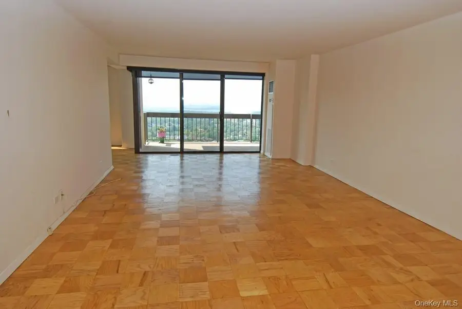 27110 Grand Central Parkway #28H, Queens, NY 11005 - Image #3