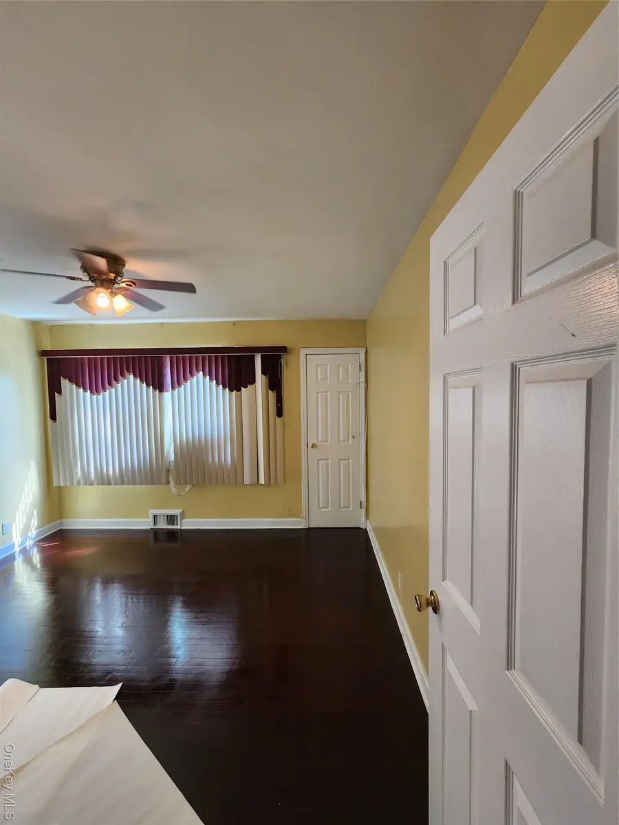 676 Sobo Avenue, Franklin Square, NY 11010 - Image #2