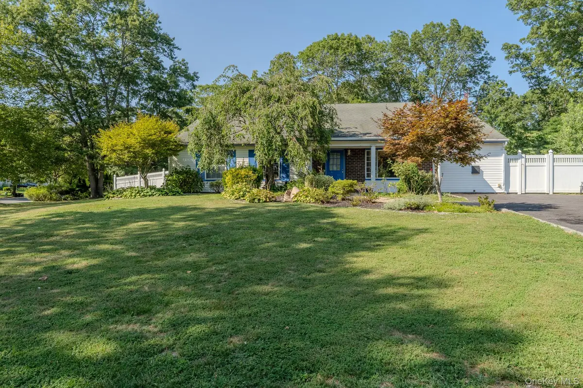 21 Mount Snow Lane, Coram, NY 11727 - Image #1