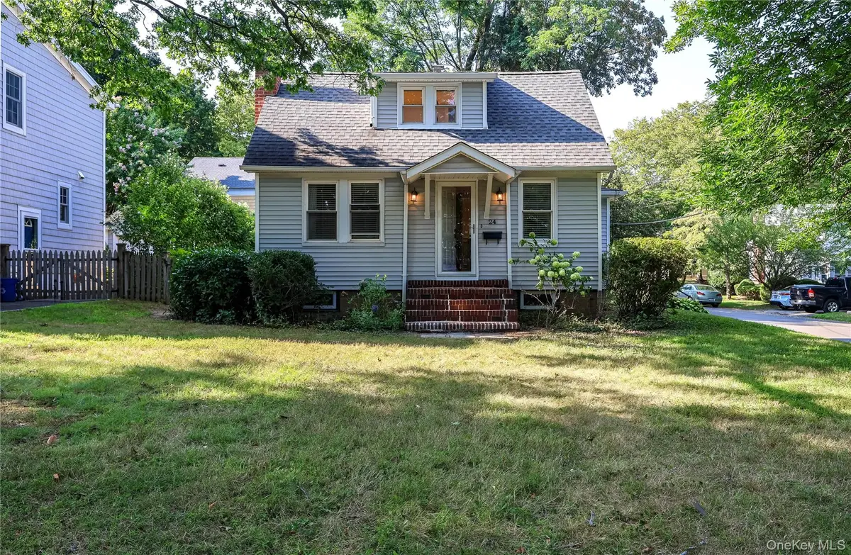 24 8th Avenue, Sea Cliff, NY 11579 - Image #1