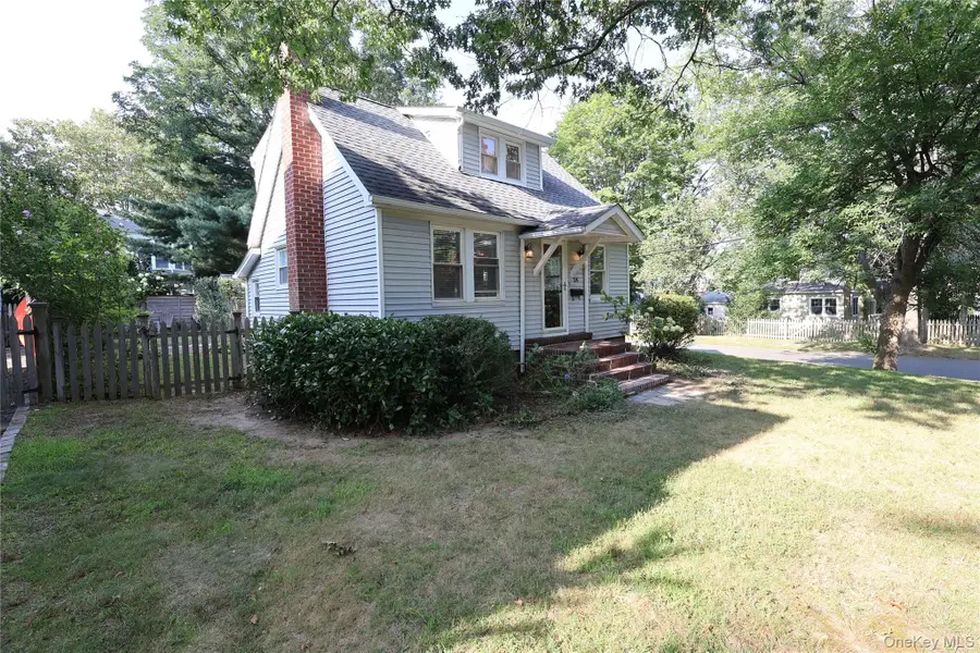 24 8th Avenue, Sea Cliff, NY 11579 - Image #2