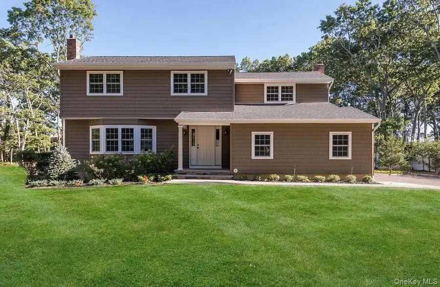 29 Thornwood Drive, Dix Hills, NY 11746 - Image #2