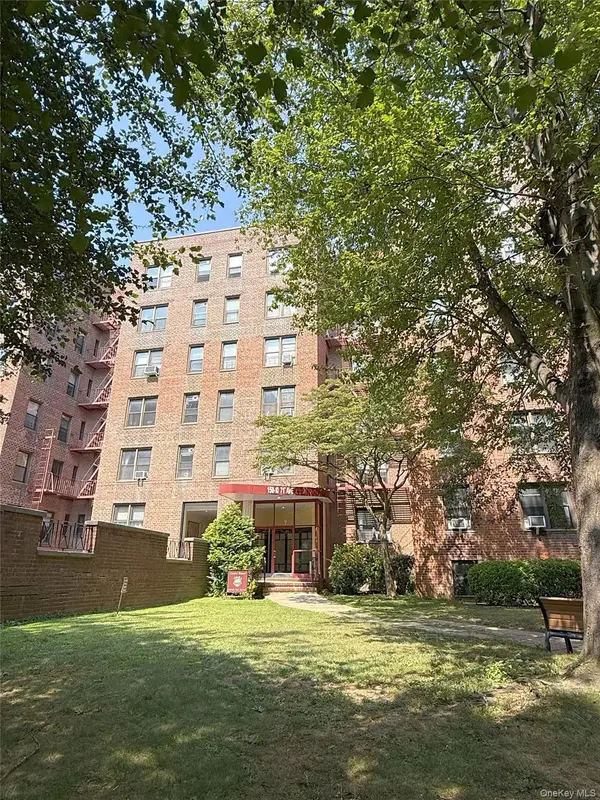 15020 71 Avenue #3E, Flushing, NY 11367