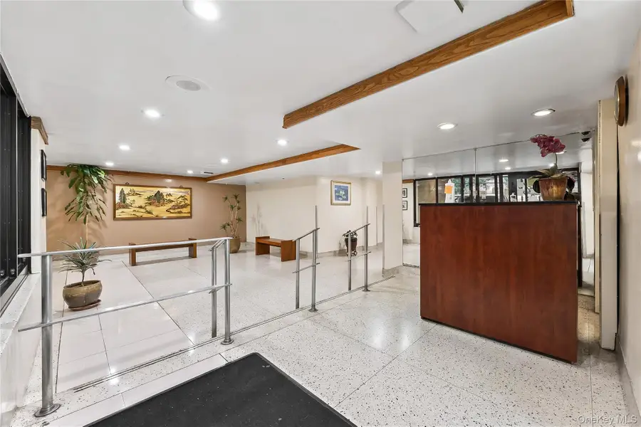 137-05 Franklin Ave #5N, Flushing, NY 11355 - Image #2