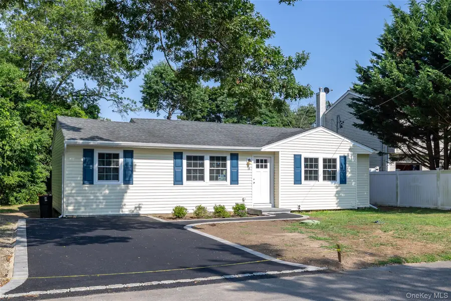 15 Maple Street, Wyandanch, NY 11798 - Image #2