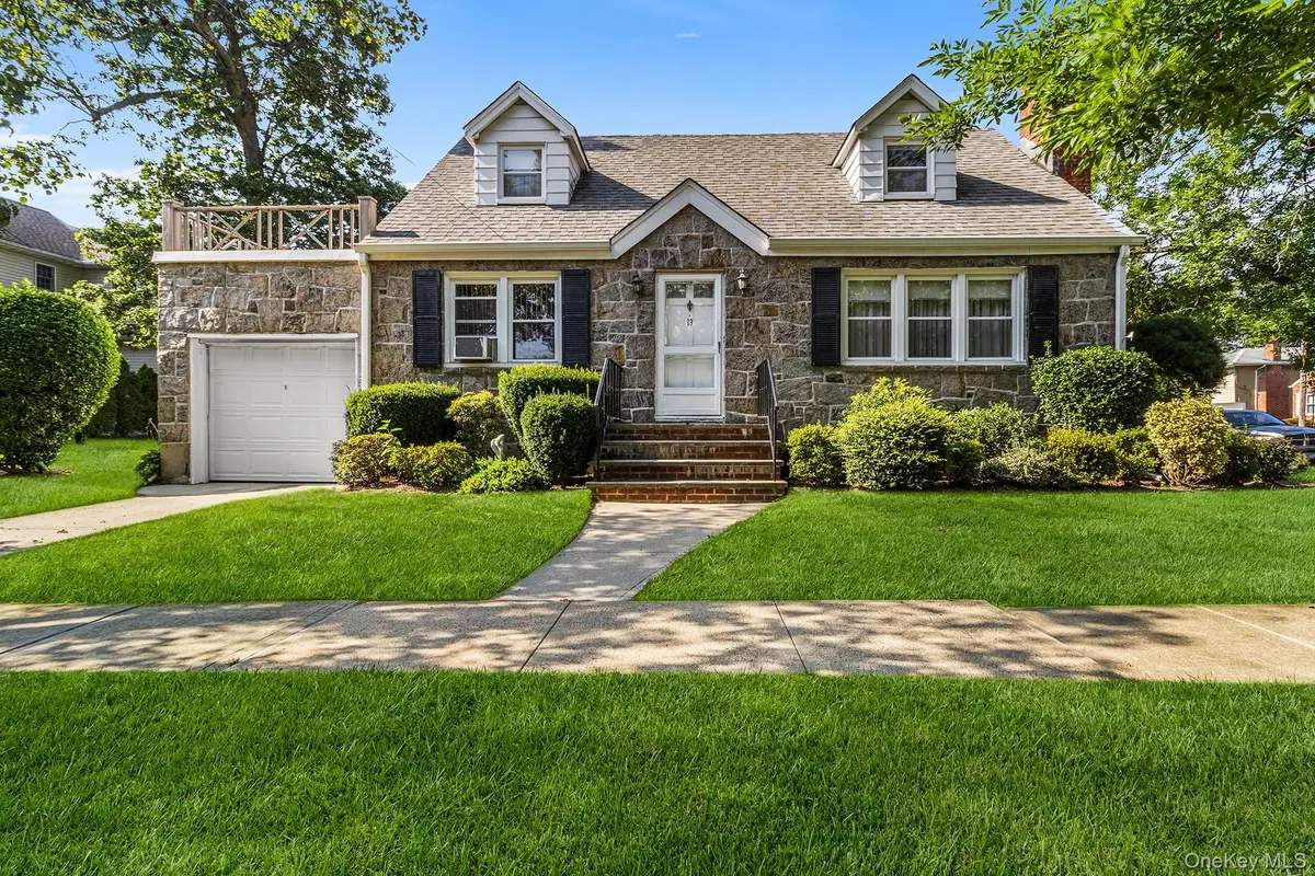 19 Dallas Avenue, New Hyde Park, NY 11040 - Image #1