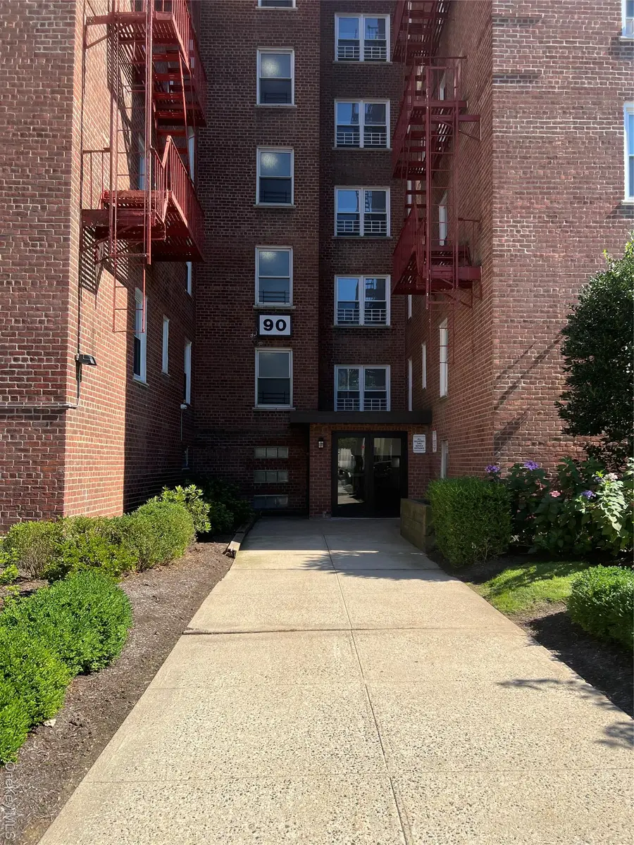 90 Union Street #1H, New Rochelle, NY 10805 - Image #2