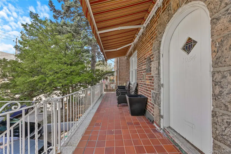 1054 Lydig Avenue, Bronx, NY 10461 - Image #3