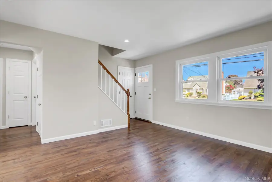 1067 Mirabelle Avenue, Westbury, NY 11590 - Image #3