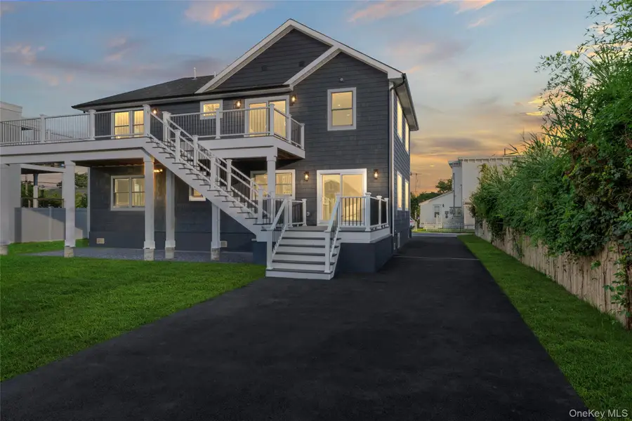 7 S Bay Avenue, Bay Shore, NY 11706 - Image #2