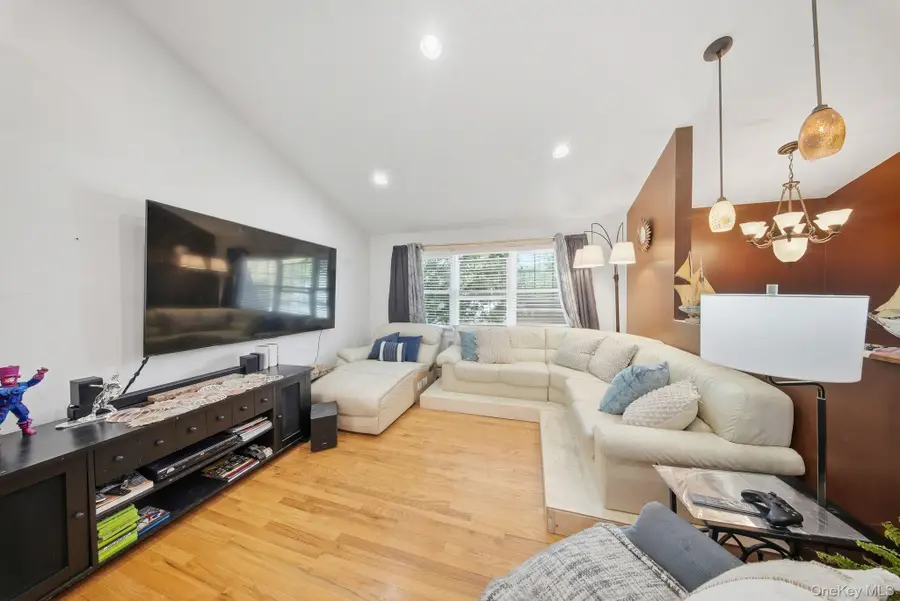 7 Dussenbury Drive, Florida, NY 10921 - Image #2