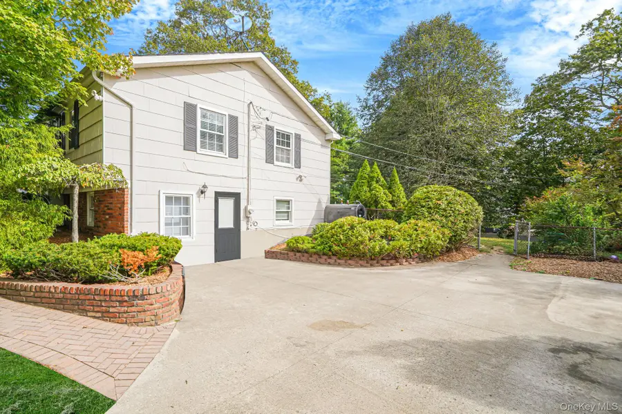 35 Wedgewood Drive, Coram, NY 11727 - Image #3