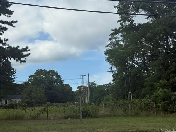 1287 Montauk Highway, Mastic, NY 11950