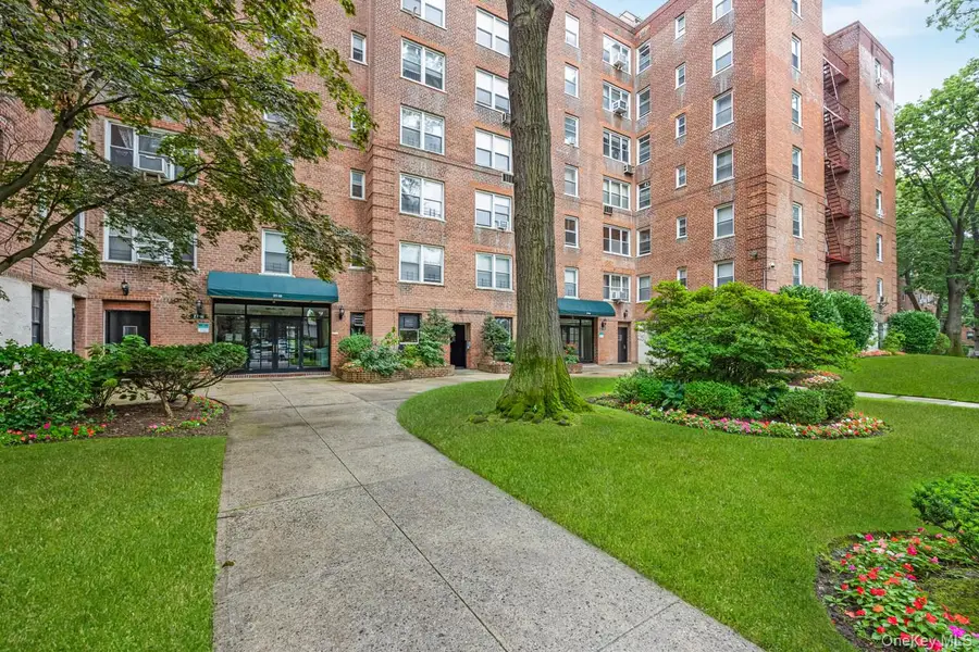 27-10 Parsons Boulevard #1F, Flushing, NY 11354 - Image #2