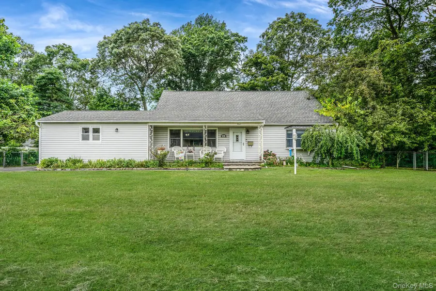 462 Bayport Avenue, Bayport, NY 11705 - Image #2
