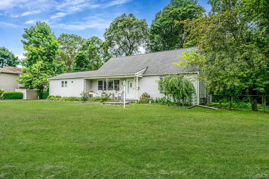 462 Bayport Avenue, Bayport, NY 11705 - Image #3
