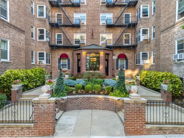 99-45 67th Road #620, Forest Hills, NY 11375