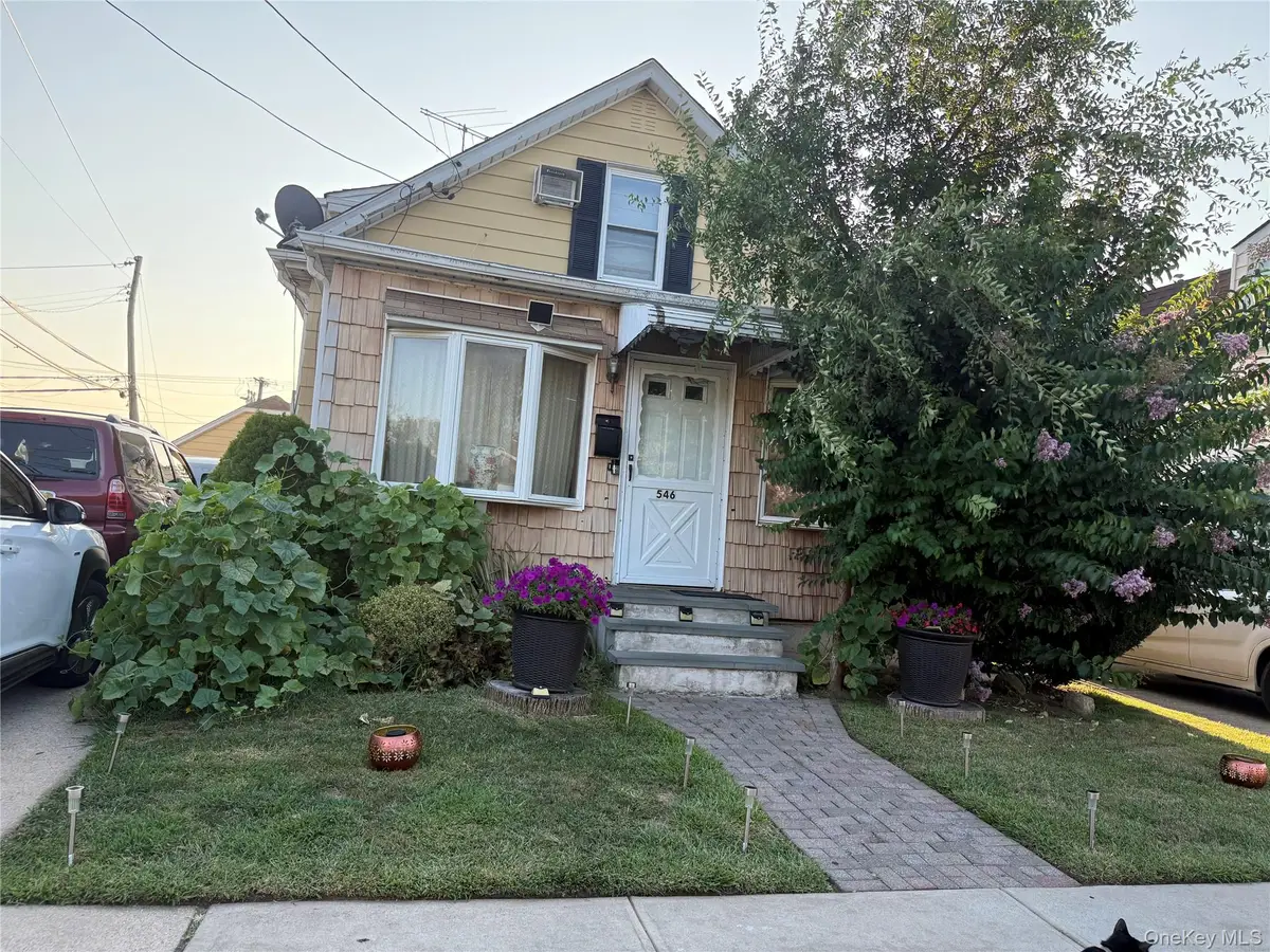 546 Clark Place, Uniondale, NY 11553 - Image #1