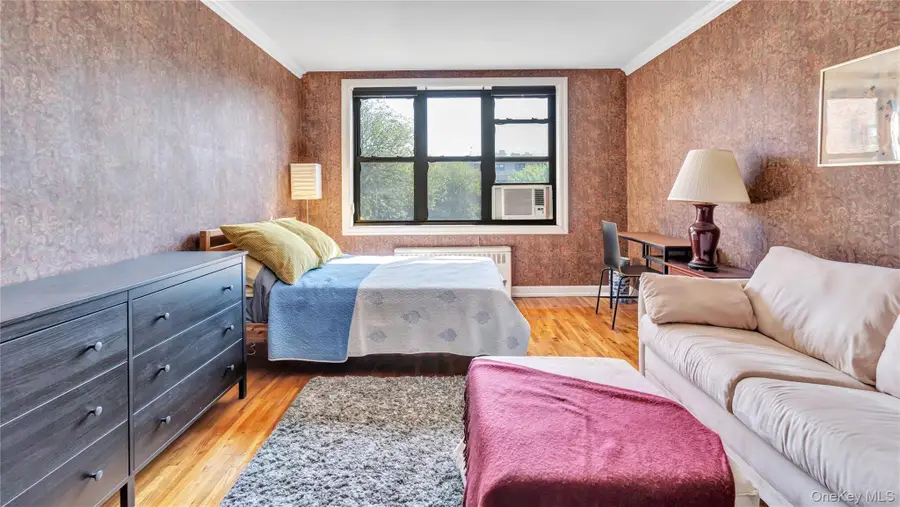 15 Canterbury Road #D18, Great Neck, NY 11021 - Image #2