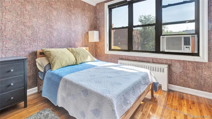 15 Canterbury Road #D18, Great Neck, NY 11021 - Image #3