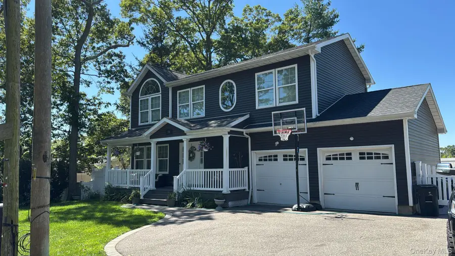 70 W 8th Street, Ronkonkoma, NY 11779 - Image #2