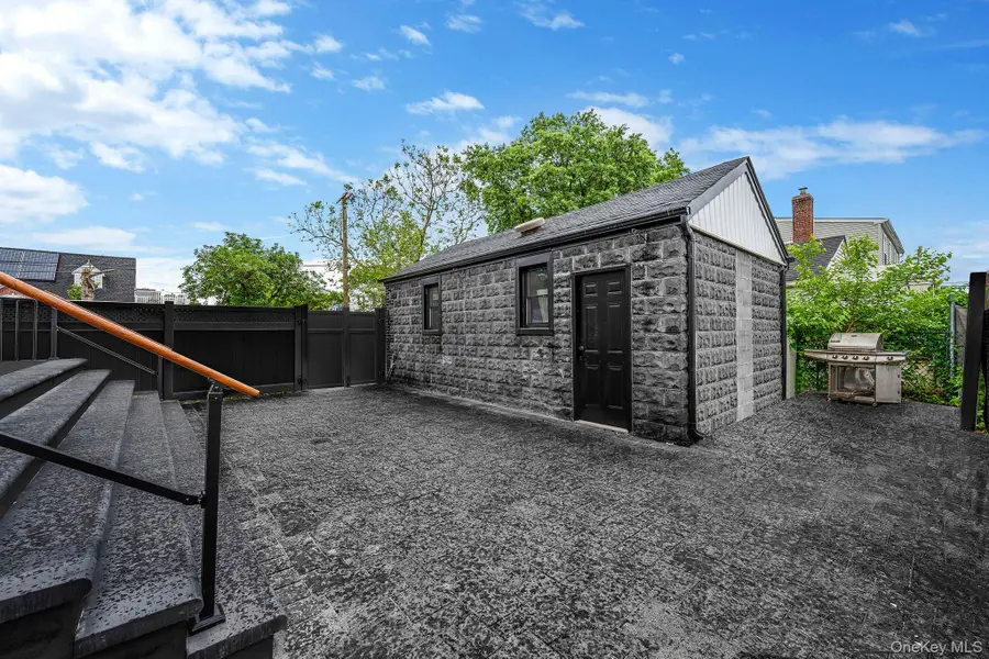 87 Sobro Avenue, Valley Stream, NY 11580 - Image #3