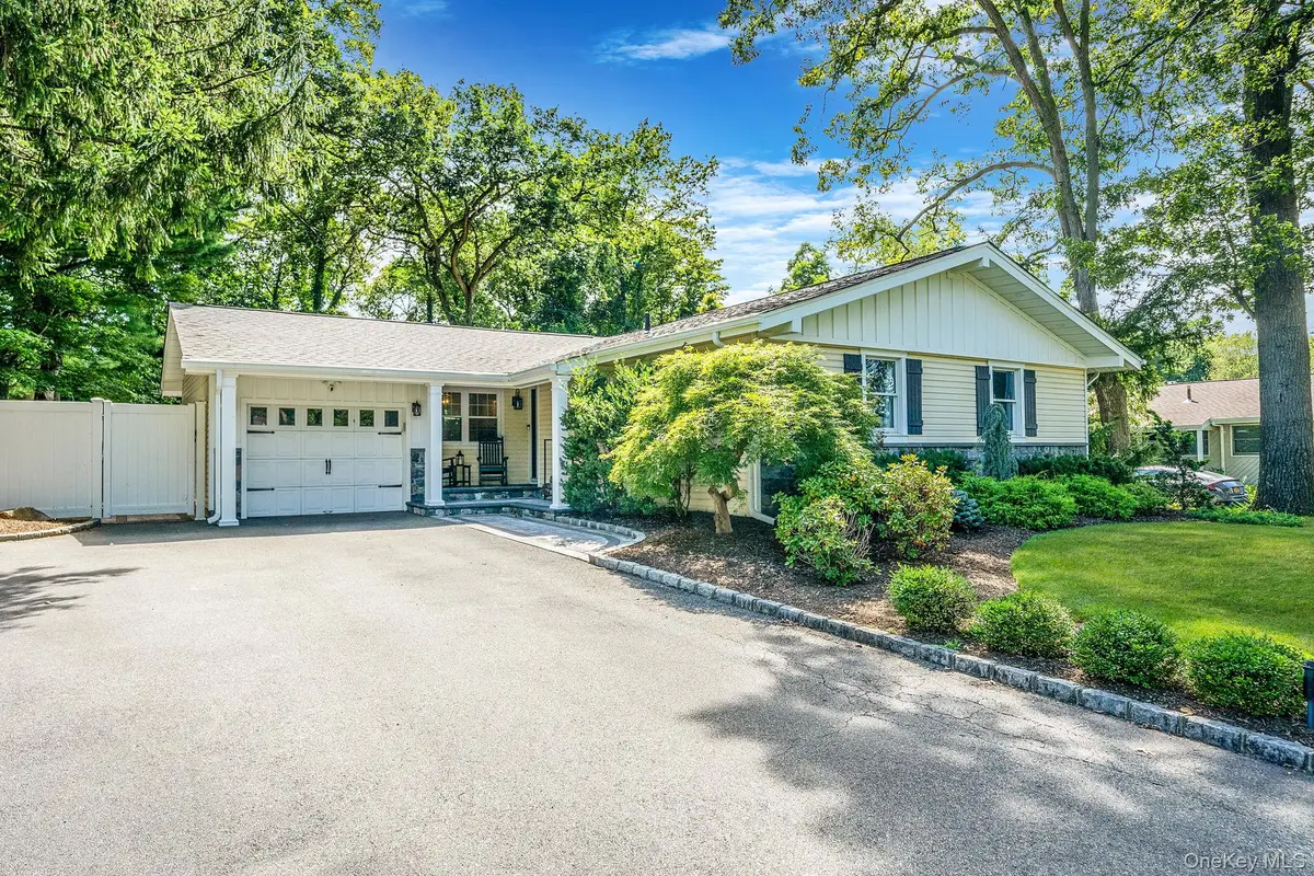 85 Eagle Lane, Hauppauge, NY 11788 - Image #1