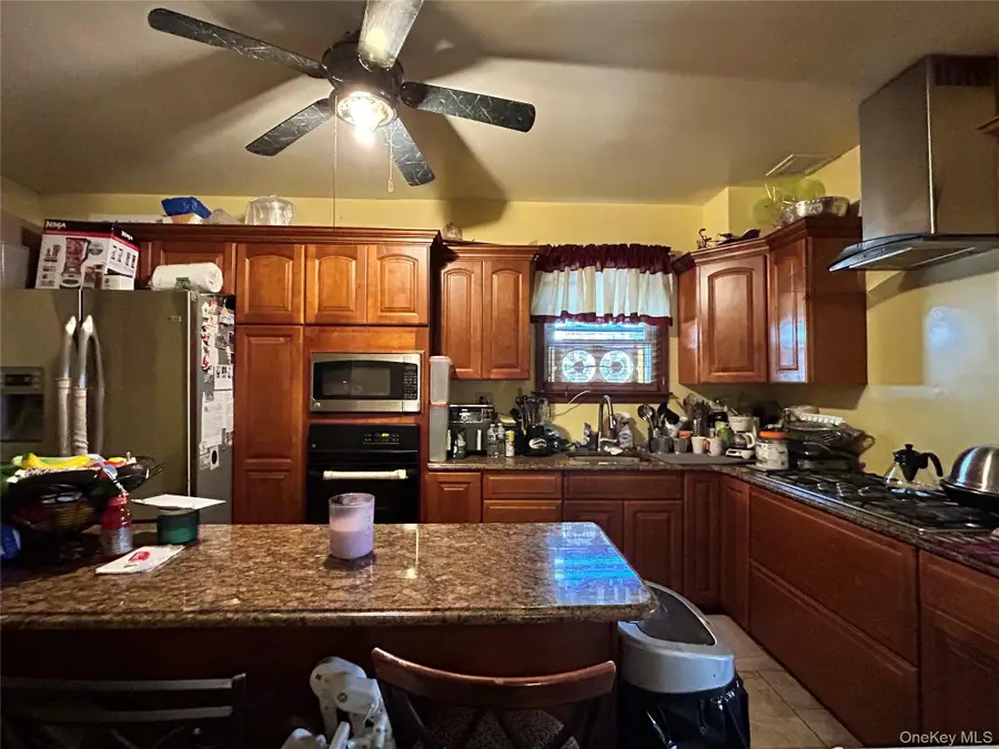 82 Burhans Avenue, Yonkers, NY 10701 - Image #3