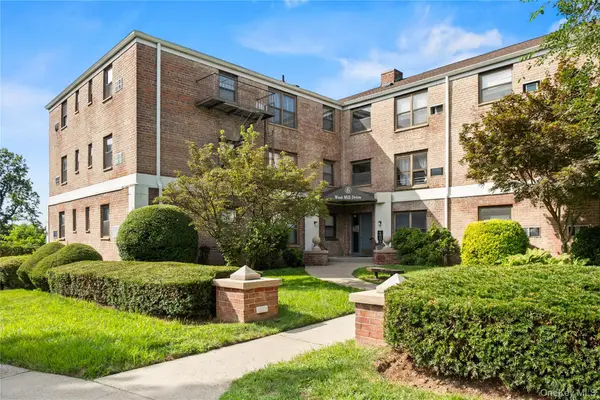 6 West Mill Drive #1A, Great Neck, NY 11021