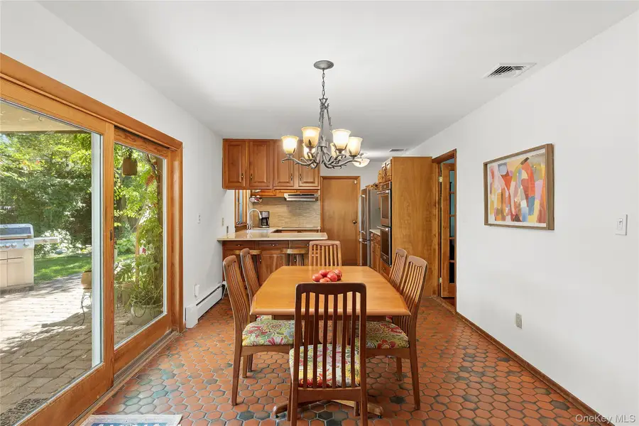 16 Sheppard Lane, Stony Brook, NY 11790 - Image #3