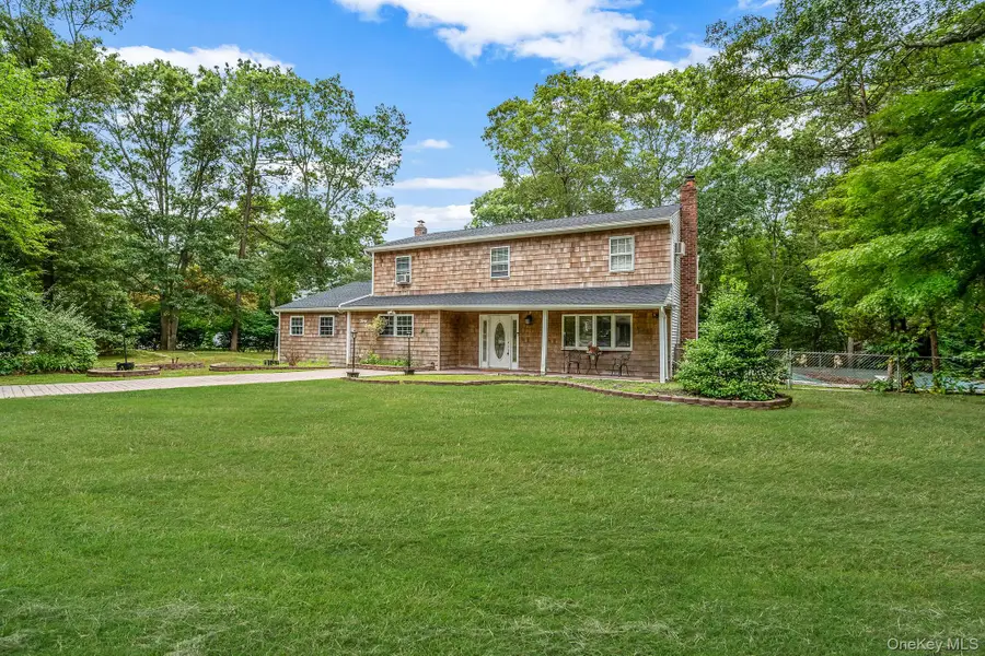 32 Artist Lake Boulevard, Middle Island, NY 11953 - Image #2