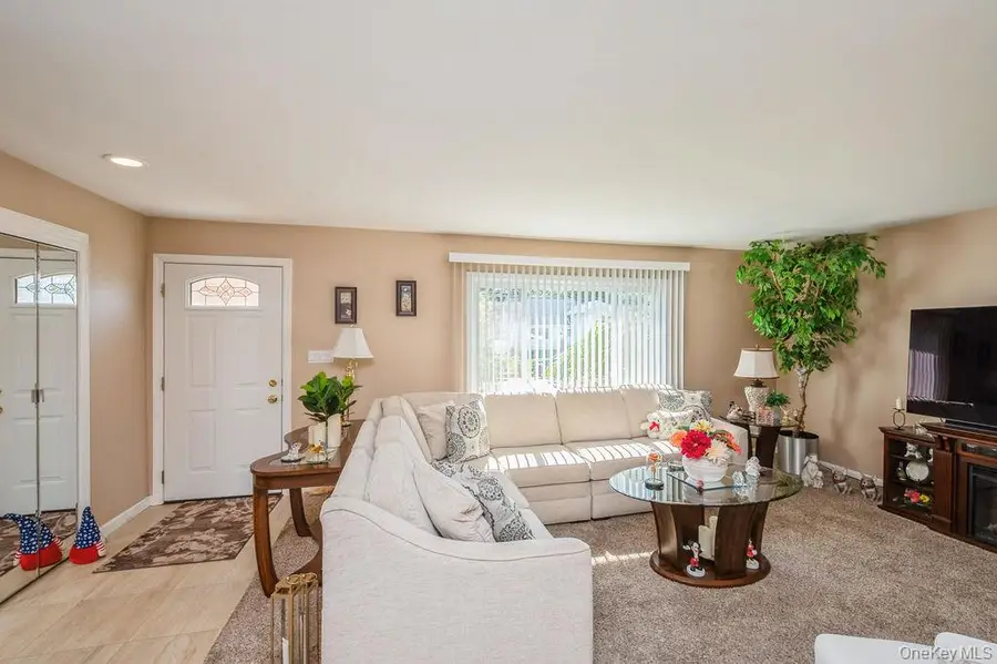 230 W End Avenue, Massapequa, NY 11758 - Image #3