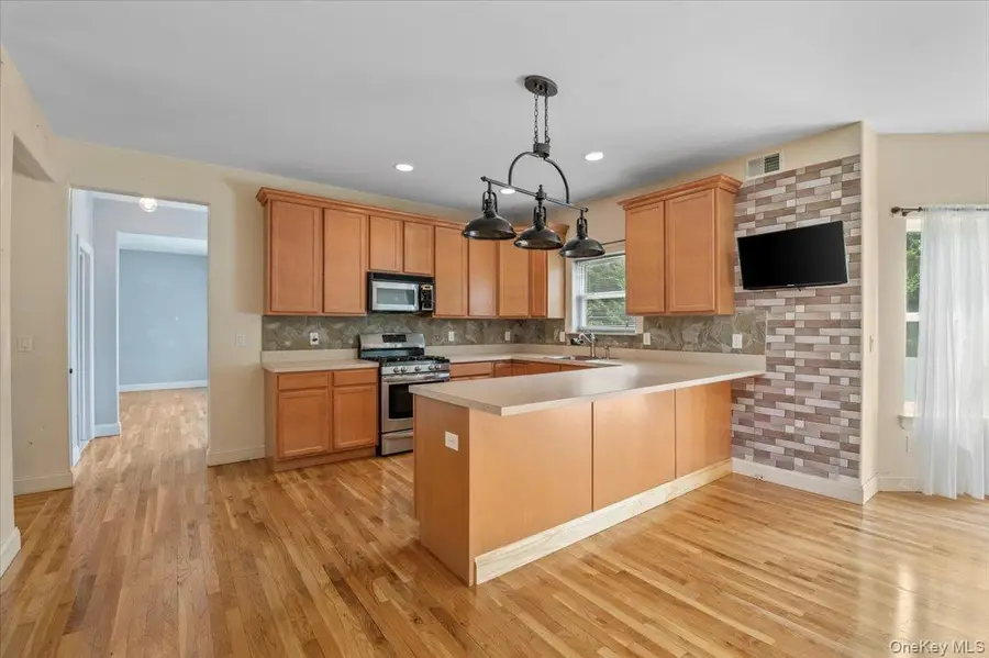 23 Island Trail, Mount Sinai, NY 11766 - Image #3