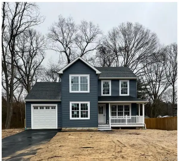 89 B Mt Sinai Coram Road, Coram, NY 11727