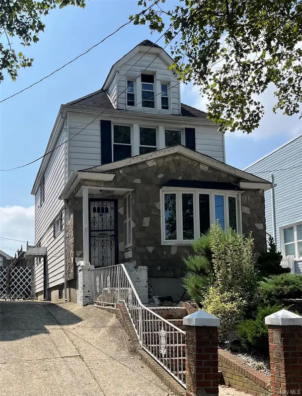 7332 53rd Road, Maspeth, NY 11378
