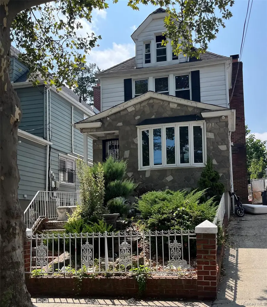 7332 53rd Road, Maspeth, NY 11378 - Image #2