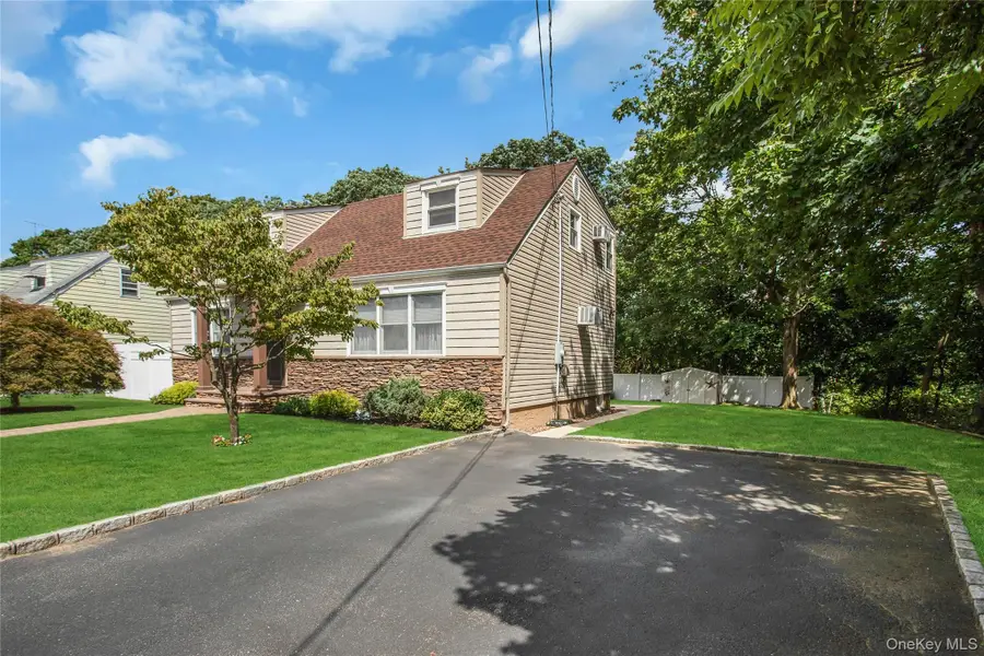 49 Norcross Avenue, Bethpage, NY 11714 - Image #2