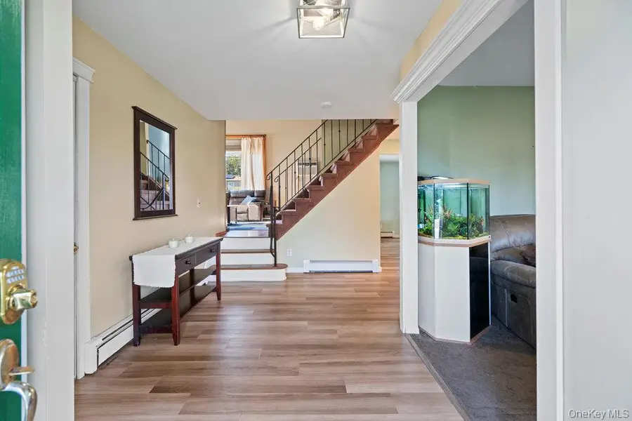 3 Maison Drive, Holbrook, NY 11741 - Image #2