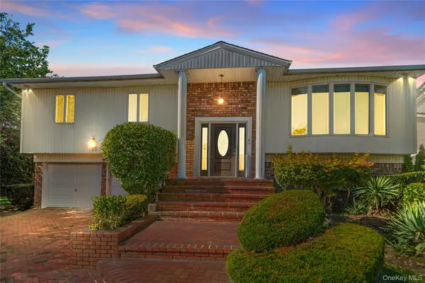 8 Gale Drive, North Woodmere, NY 11581