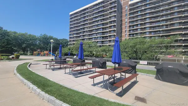 152-18 Union Turnpike #11A, Flushing, NY 11367