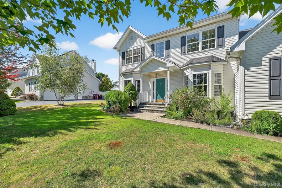 2806 Cherry Tree Way, New Windsor, NY 12553 - Image #3