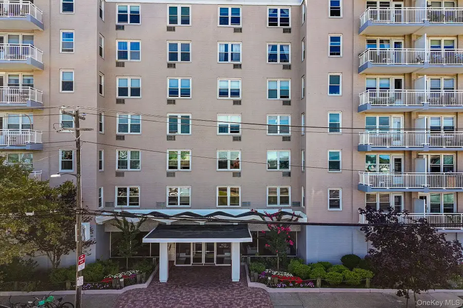 522 Shore Road #6M, Long Beach, NY 11561 - Image #2