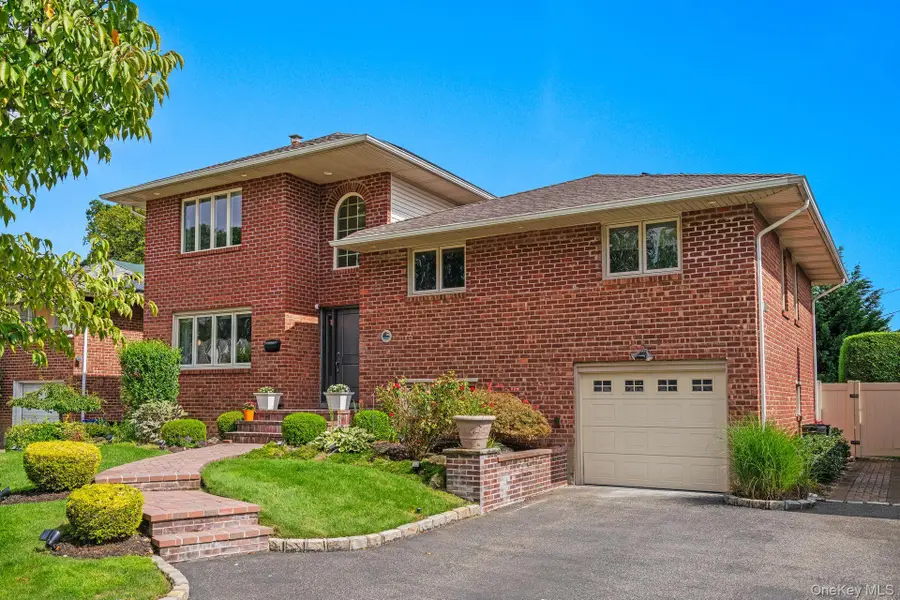 114 Seaman Road, Jericho, NY 11753 - Image #2