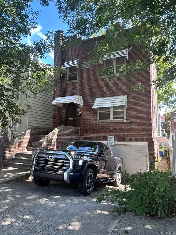 4086 Grace Avenue, Bronx, NY 10466