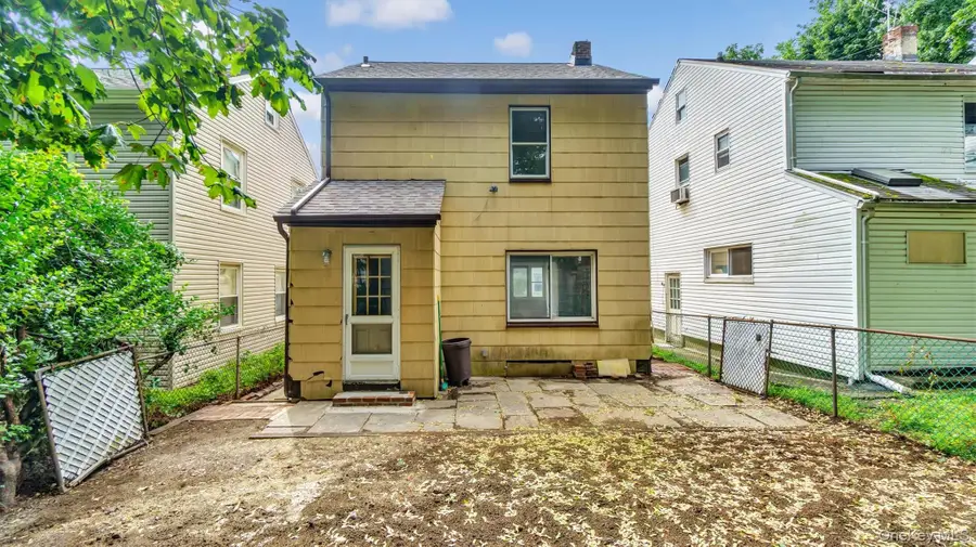 3 Walnut Place, Great Neck, NY 11021 - Image #3