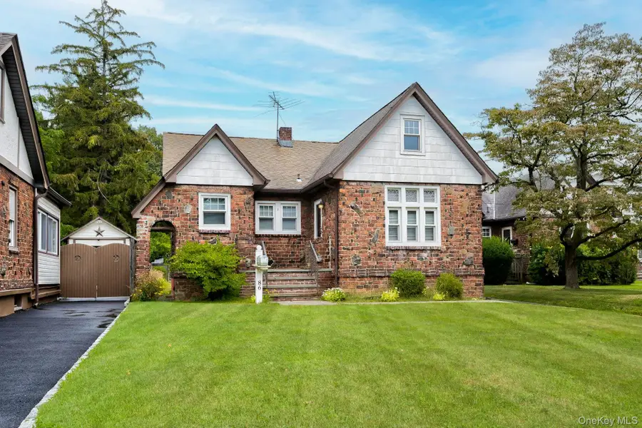 86 N Bayview Avenue, Freeport, NY 11520 - Image #2