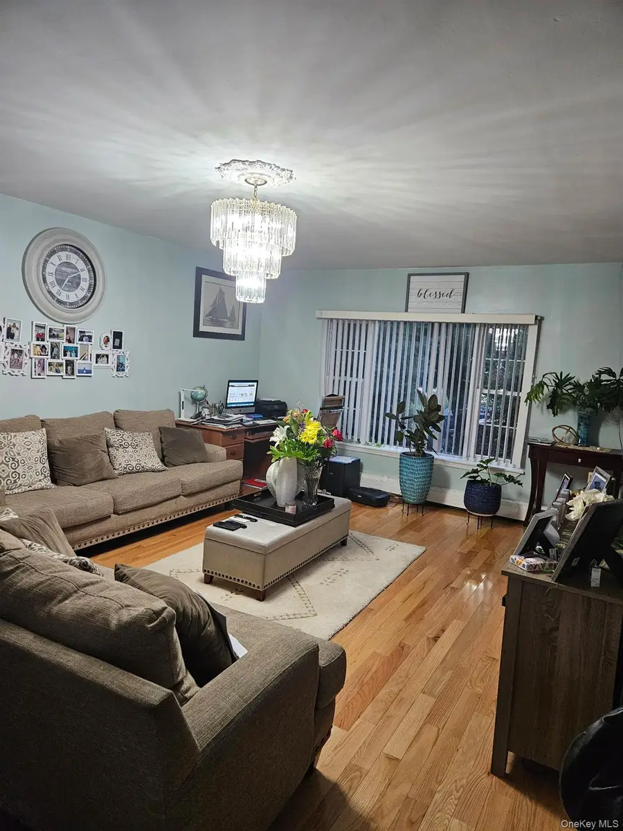 115-69 203 Street, Saint Albans, NY 11412 - Image #3