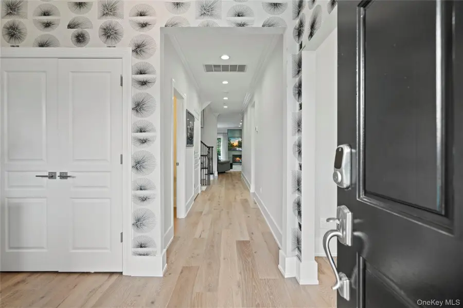 23 The Preserve, Woodbury, NY 11797 - Image #2