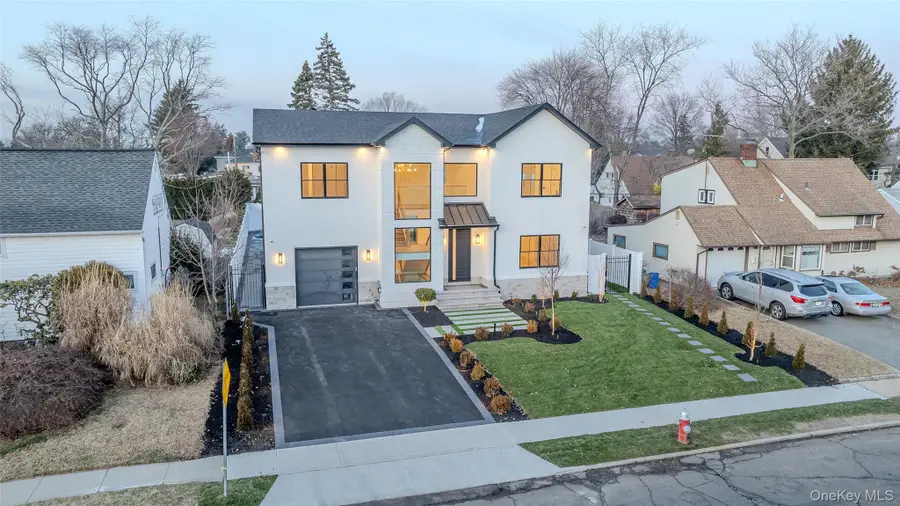 19 Mead Lane, Westbury, NY 11590 - Image #3