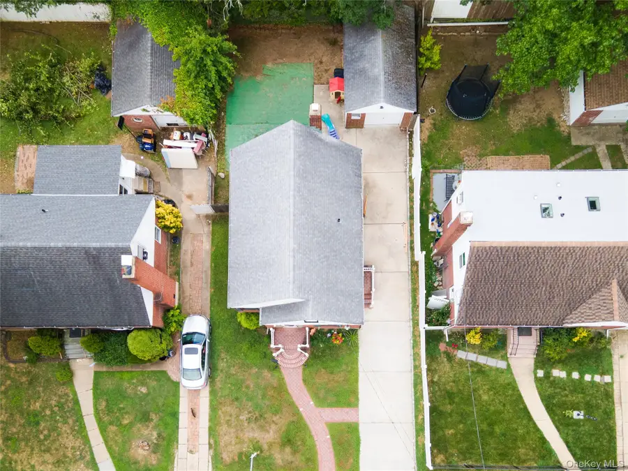 588 Newton Avenue, Uniondale, NY 11553 - Image #2